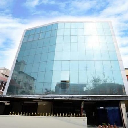 Hotel Gamas Inn Thiruvananthapuram Buitenkant foto