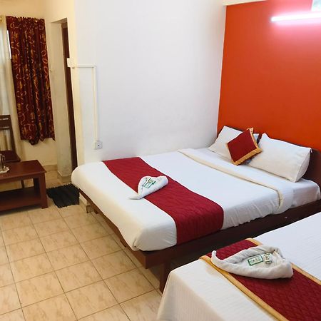 Hotel Gamas Inn Thiruvananthapuram Buitenkant foto
