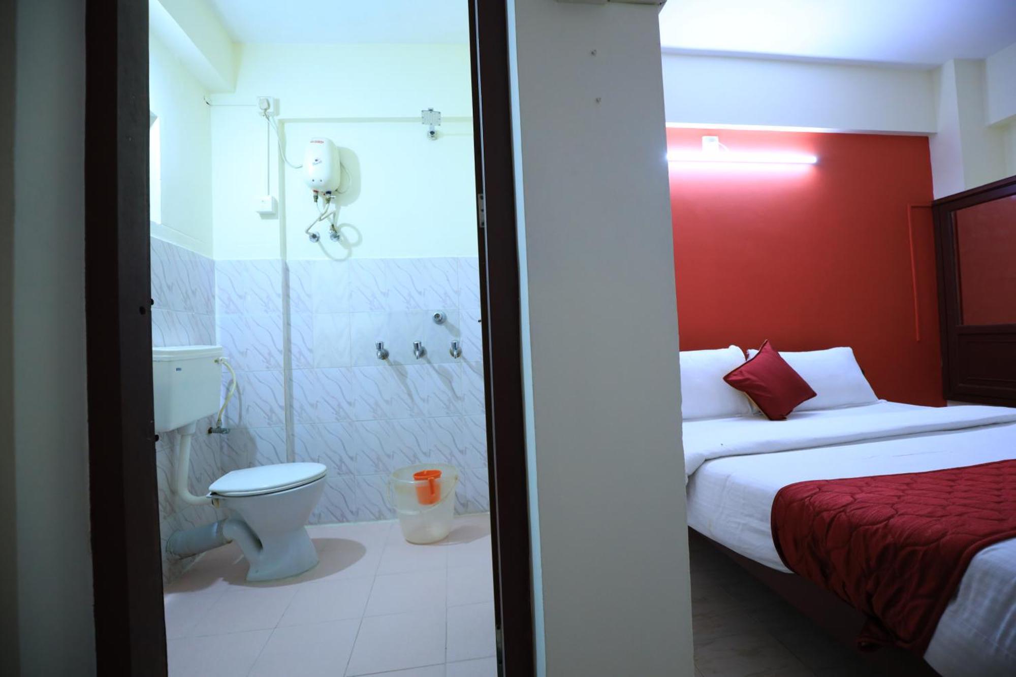 Hotel Gamas Inn Thiruvananthapuram Buitenkant foto