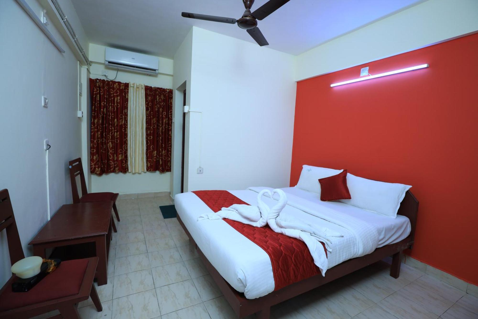 Hotel Gamas Inn Thiruvananthapuram Buitenkant foto